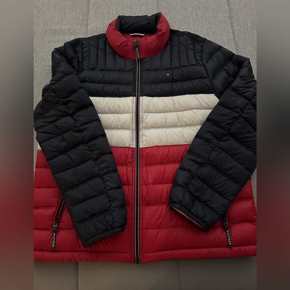 Men’s Tommy Hilfiger lightweight packable jacket